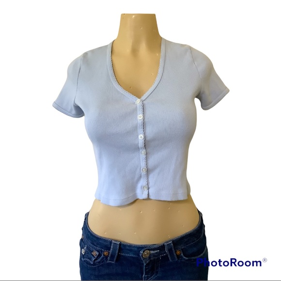 Brandy Melville Tops - BRANDY MELVILLE crop top